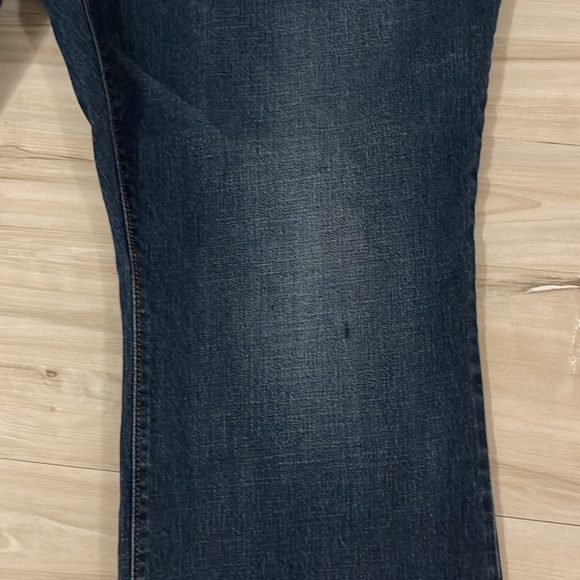 Old navy mid rise dark wash jeans - Picture 5 of 9